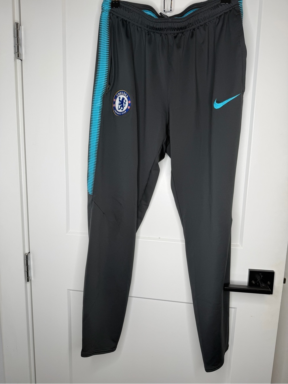 Chelsea FC 2017 Nike Dark Gray & Teal Chelsea Track Pants